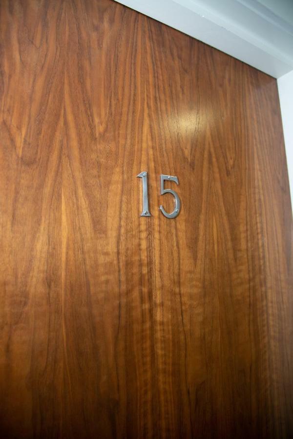 Serviced Apartment In Liverpool City Centre - Free Parking - Balcony - By Happy Days Buitenkant foto