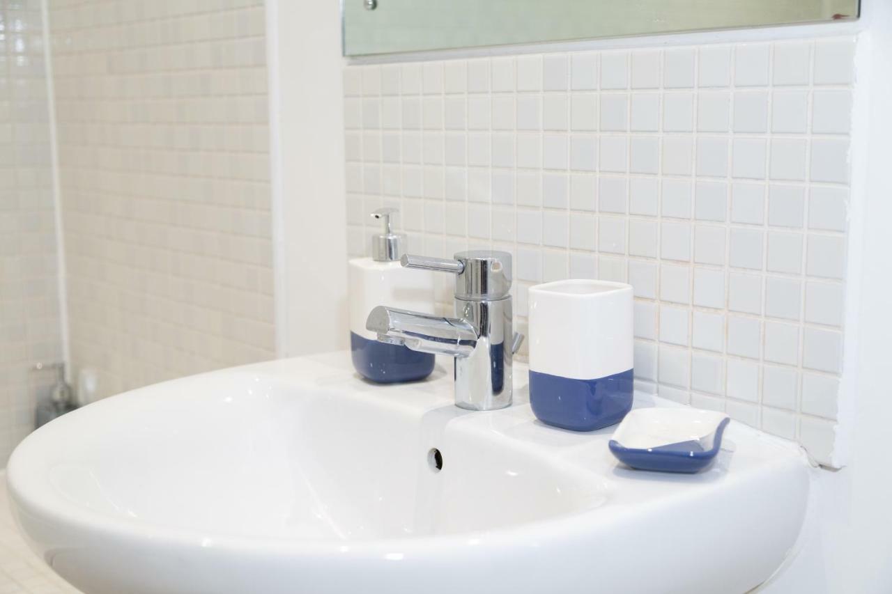 Serviced Apartment In Liverpool City Centre - Free Parking - Balcony - By Happy Days Buitenkant foto